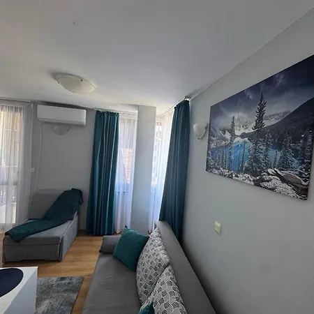 2-6 Royal Park