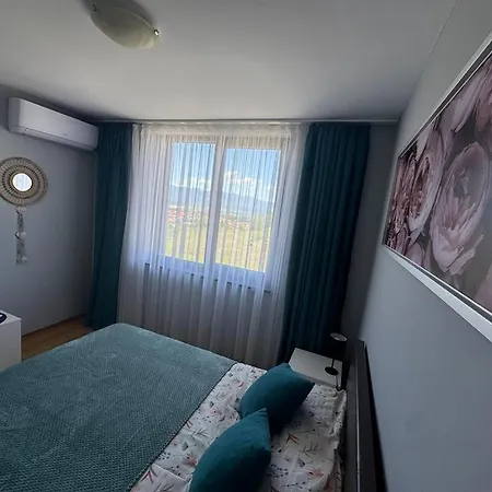 2-6 Royal Park Bansko