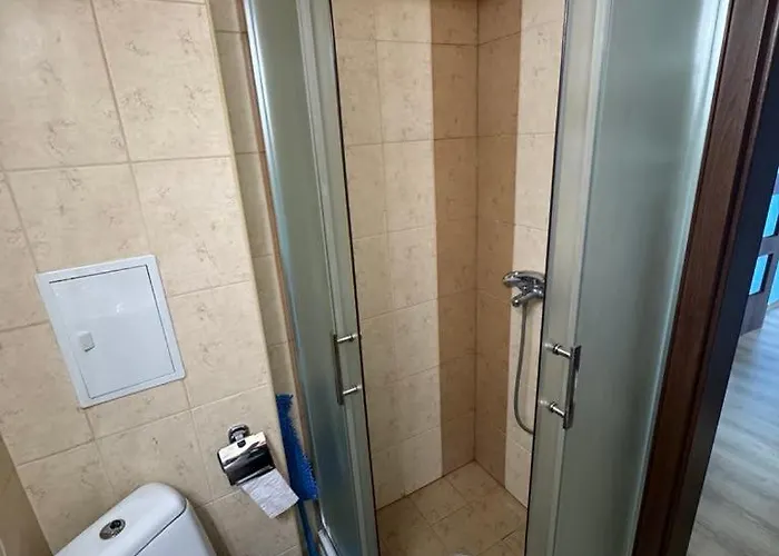 2-6 Royal Park בנסקו